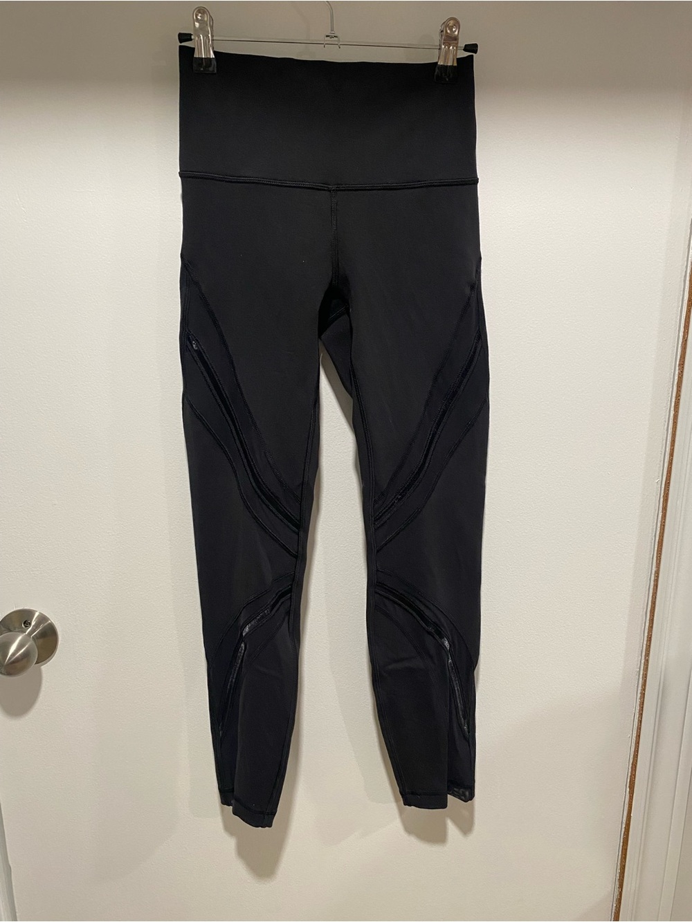 lululemon athletica Black cropped Leggings with Mesh Panels